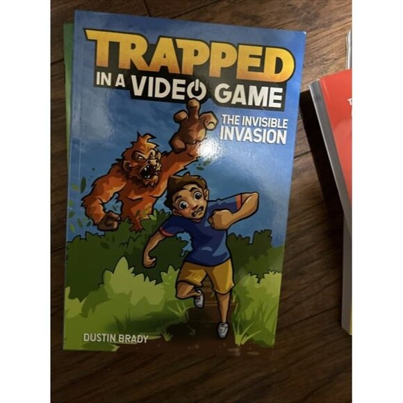 Trapped in a Video Game: The Complete Series - Paperback - Like New - Picture 7 of 9